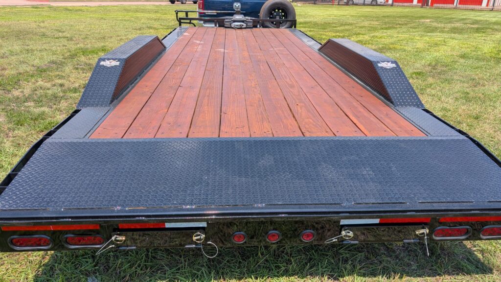 Our Trailer rental 22" Feet